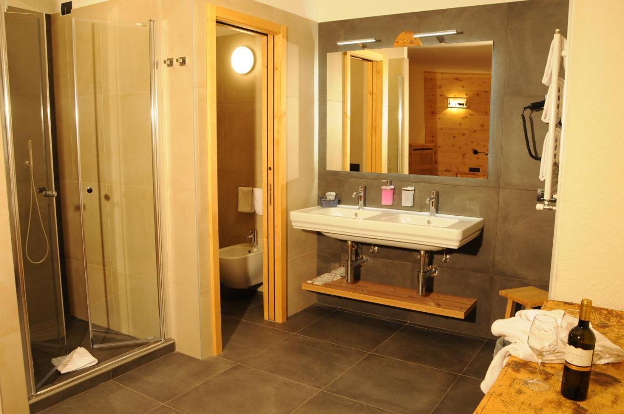 Hotel Helvetia Livigno Exterior foto